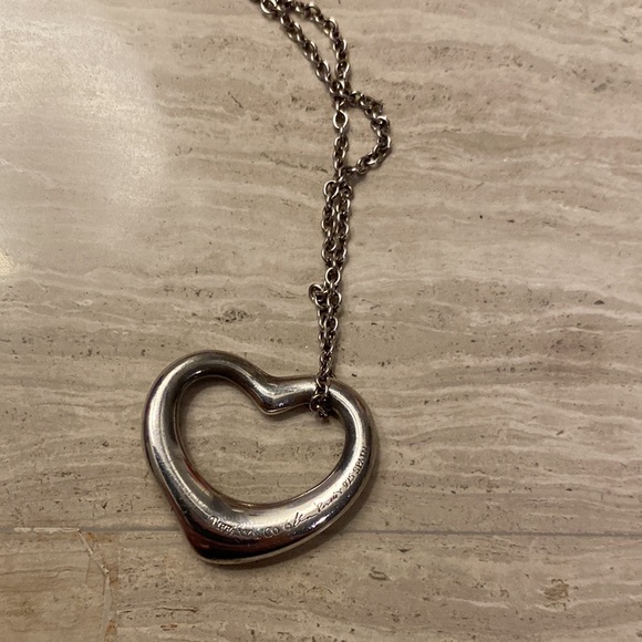 Authentic Tiffany Elsa Peretti Open Heart Necklace - Picture 8 of 9